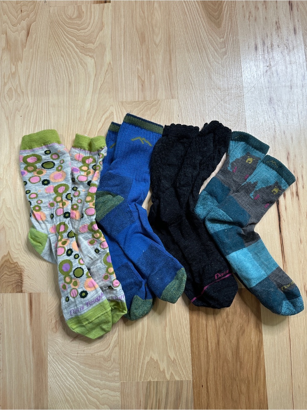 Darn Tough Bundle of Socks size Large